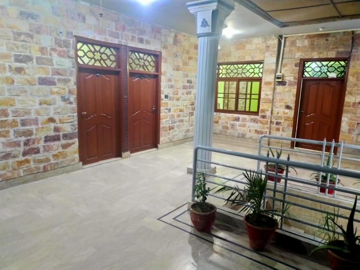 Karachi Motel ภายนอก รูปภาพ